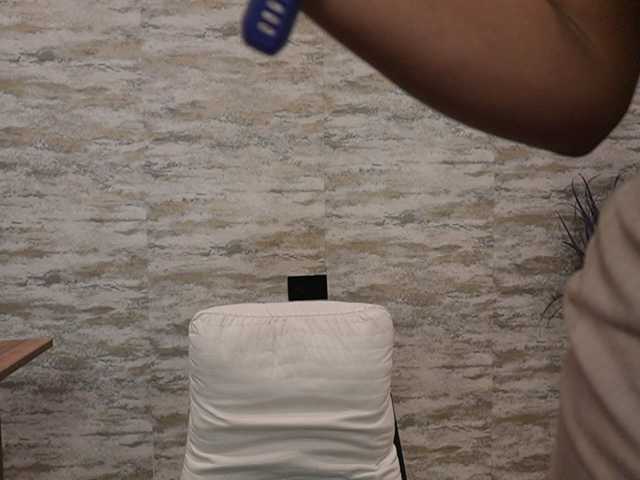 Nahomixjones live cam on BongaCams