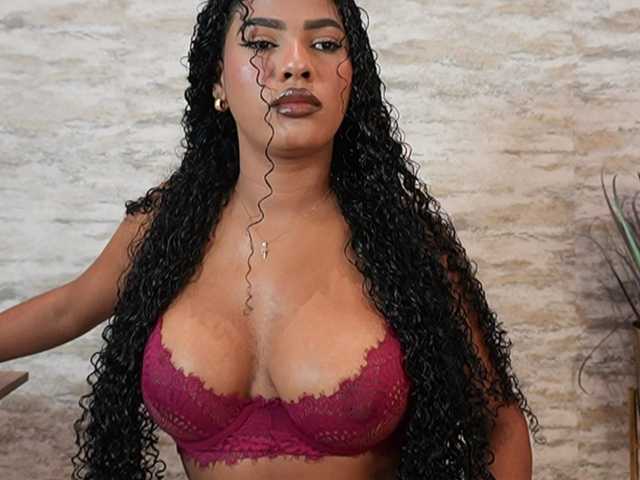 Nahomixjones live cam on BongaCams