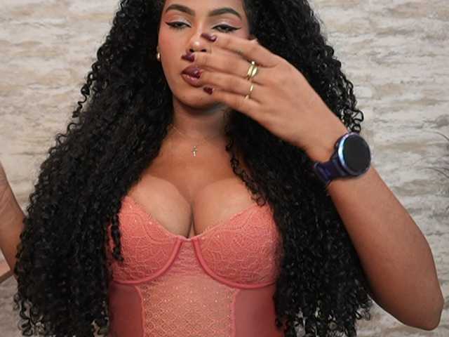 Nahomixjones live cam on BongaCams