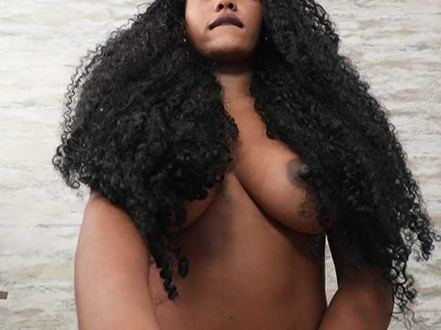 Nahomixjones live cam on BongaCams