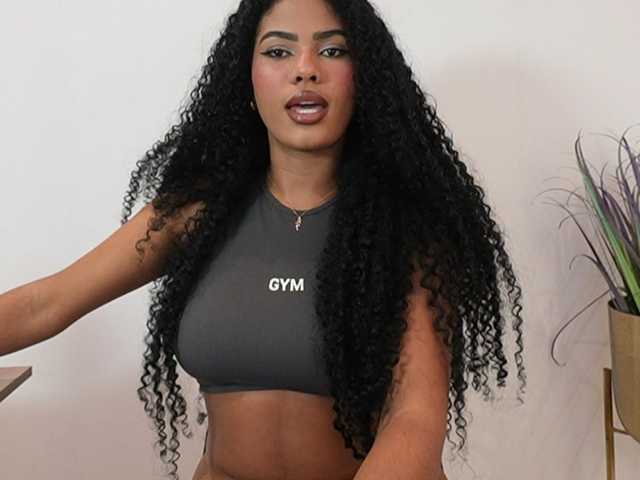 Nahomixjones live cam on BongaCams