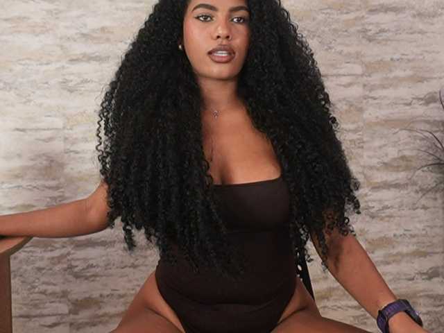 Nahomixjones live cam on BongaCams