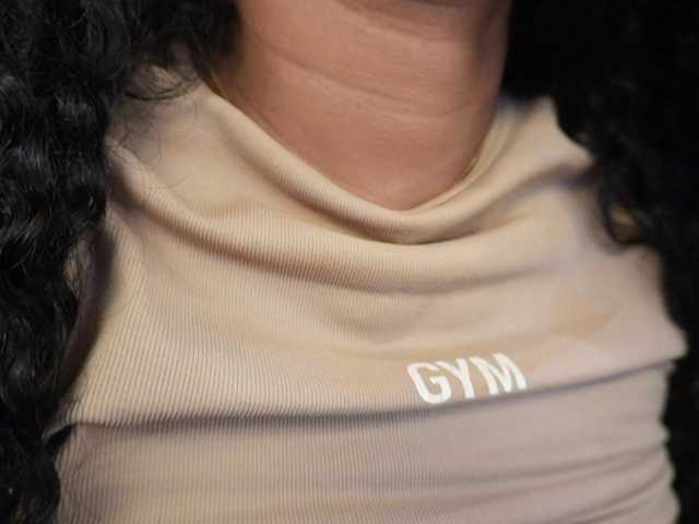 Nahomixjones live cam on BongaCams