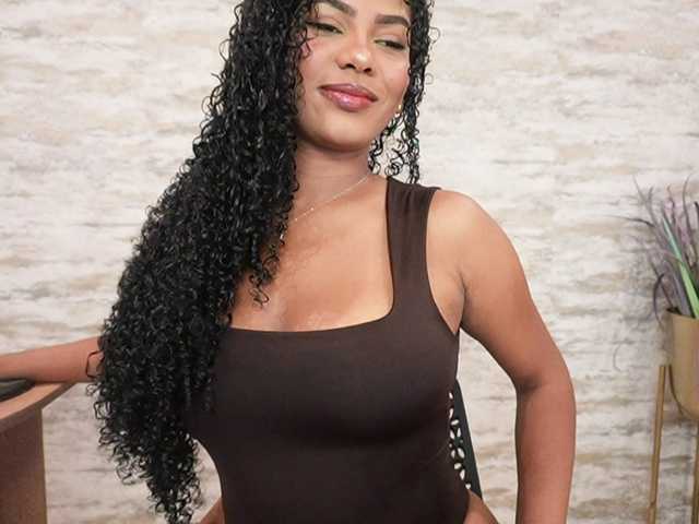 Nahomixjones live cam on BongaCams