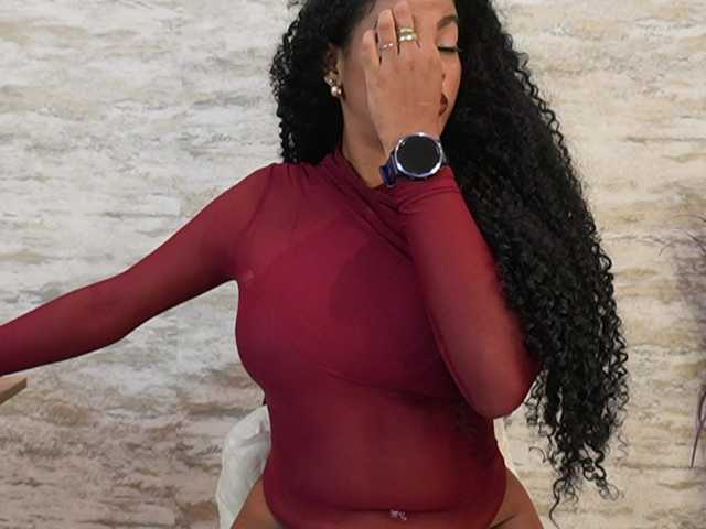Nahomixjones live cam on BongaCams