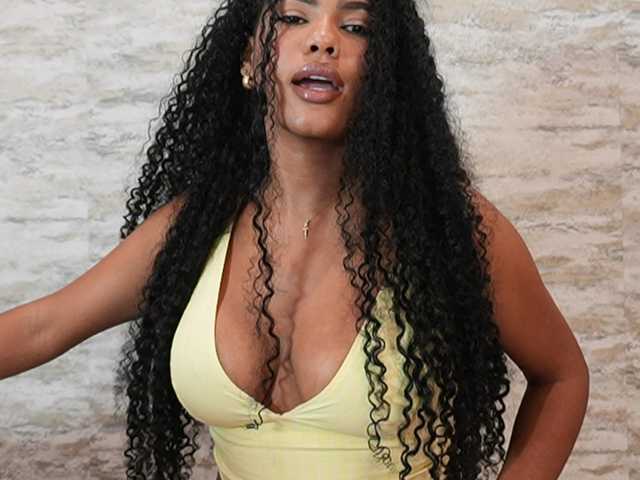 Nahomixjones live cam on BongaCams