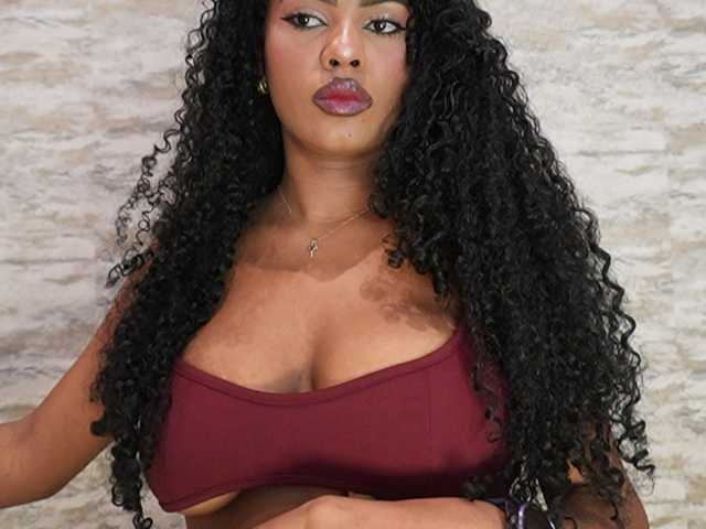 Nahomixjones live cam on BongaCams