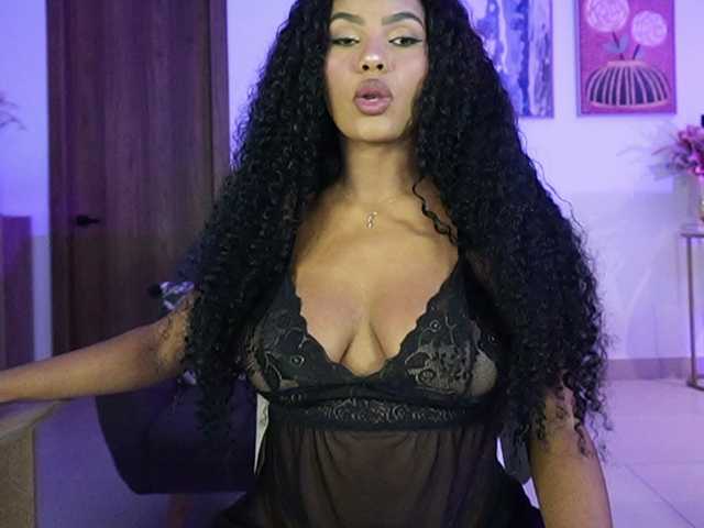 Nahomixjones live cam on BongaCams