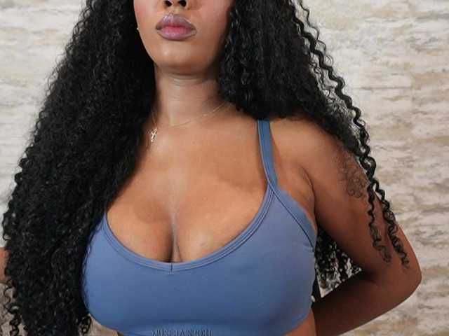 Nahomixjones live cam on BongaCams