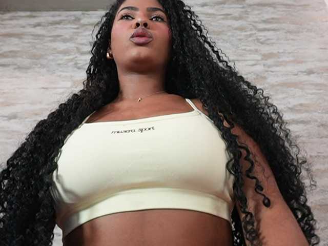 Nahomixjones live cam on BongaCams