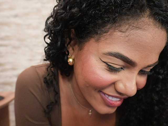 Nahomixjones live cam on BongaCams