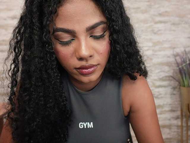 Nahomixjones live cam on BongaCams