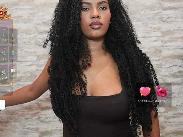 Nahomixjones live cam on BongaCams