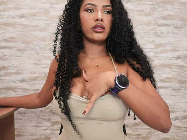 Nahomixjones live cam on BongaCams
