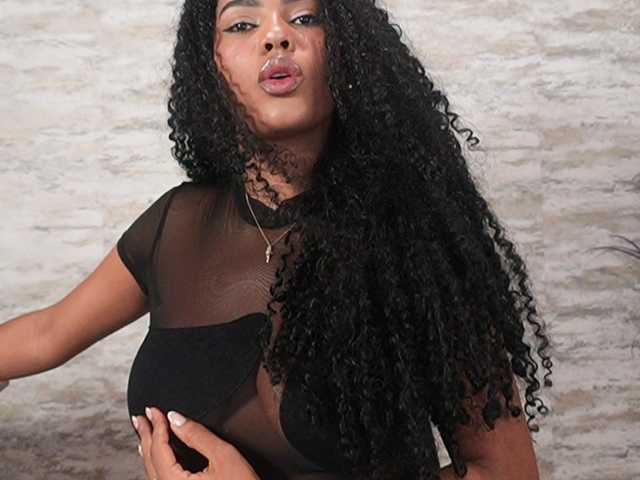 Nahomixjones live cam on BongaCams