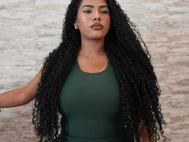 Nahomixjones live cam on BongaCams