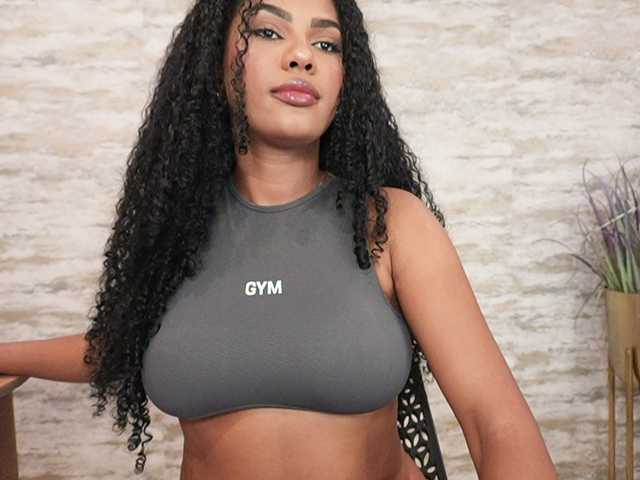 Nahomixjones live cam on BongaCams