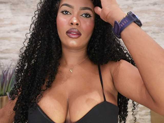 Nahomixjones live cam on BongaCams