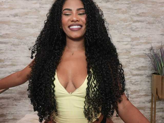 Nahomixjones live cam on BongaCams