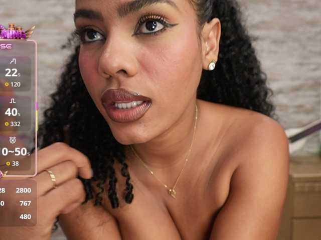 Nahomixjones live cam on BongaCams