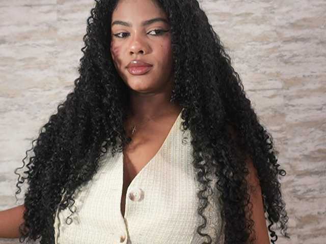 Nahomixjones live cam on BongaCams