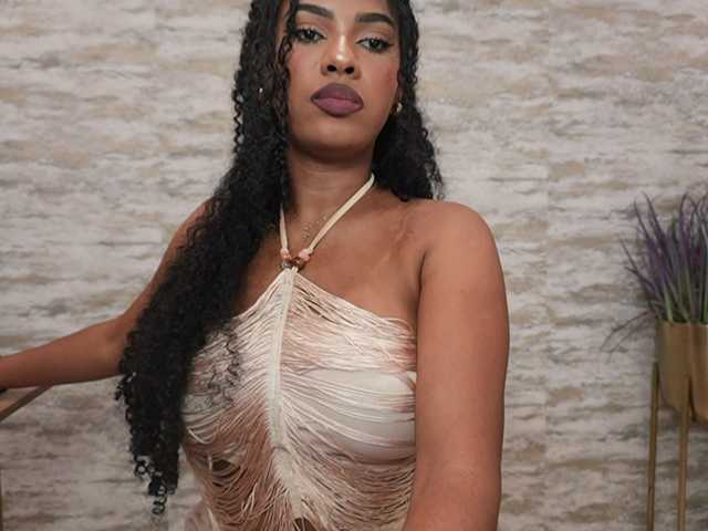 Nahomixjones live cam on BongaCams