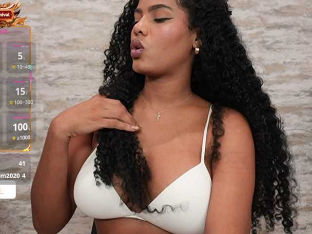 Nahomixjones live cam on BongaCams