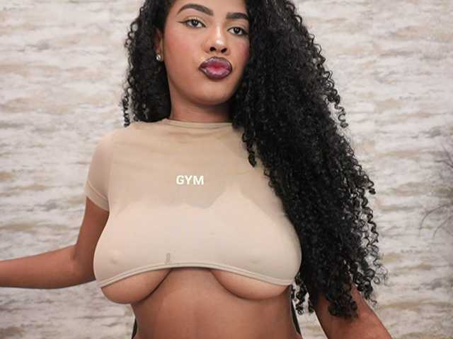 Nahomixjones live cam on BongaCams