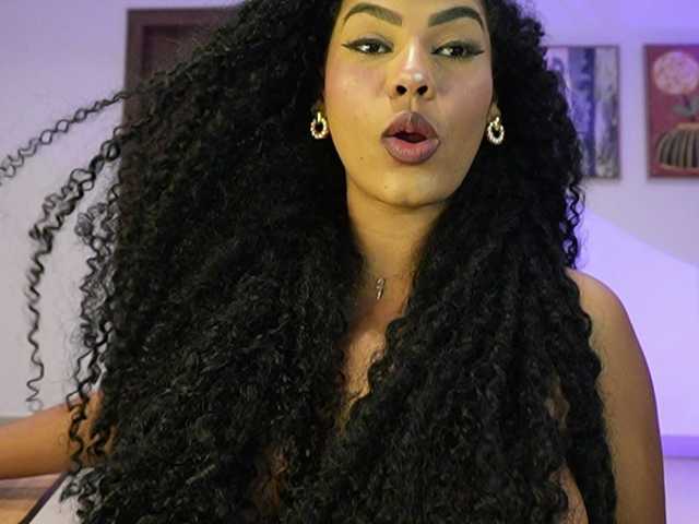 Nahomixjones live cam on BongaCams