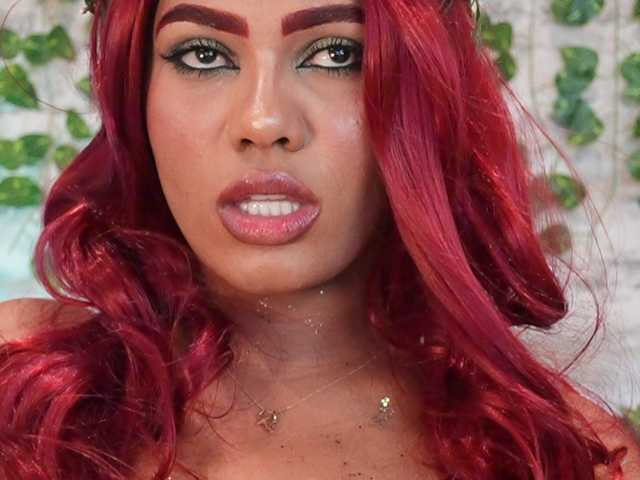 Nahomixjones live cam on BongaCams