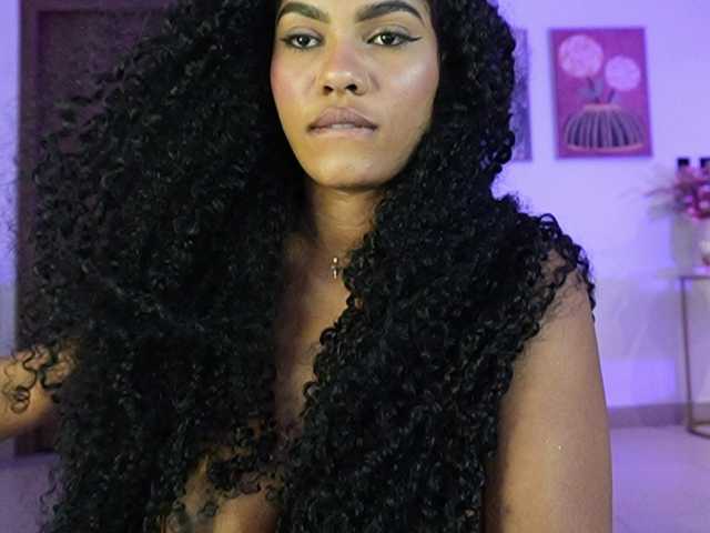 Nahomixjones live cam on BongaCams