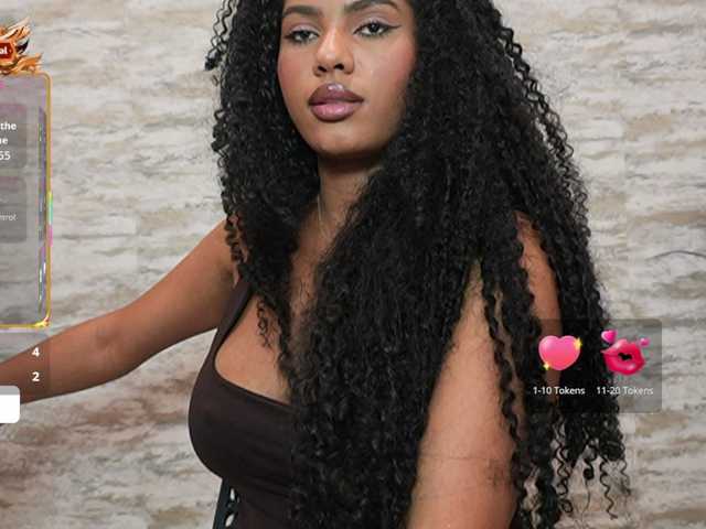 Nahomixjones live cam on BongaCams