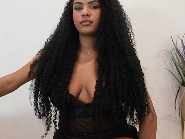 Nahomixjones live cam on BongaCams
