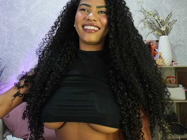 Nahomixjones live cam