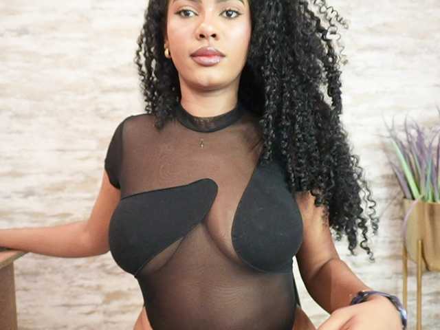 Nahomixjones live cam on BongaCams