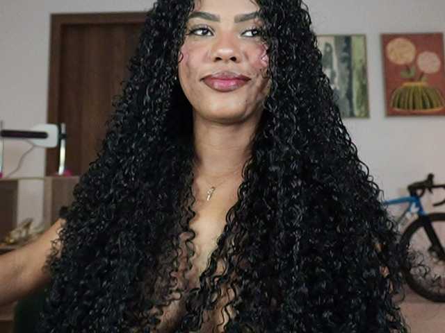 Nahomixjones live cam on BongaCams