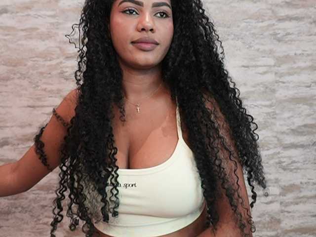 Nahomixjones live cam on BongaCams