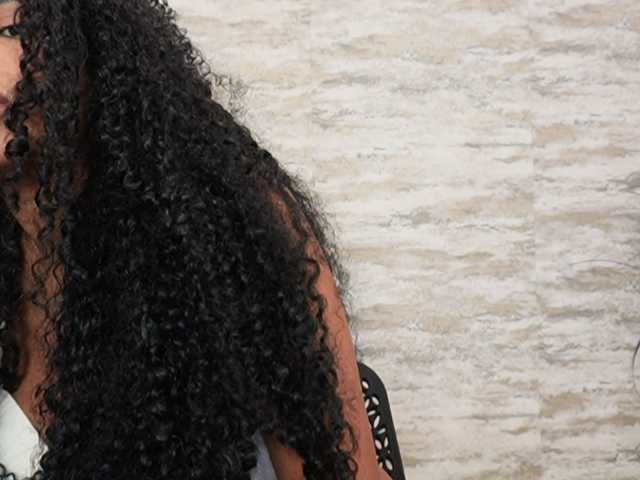 Nahomixjones live cam on BongaCams