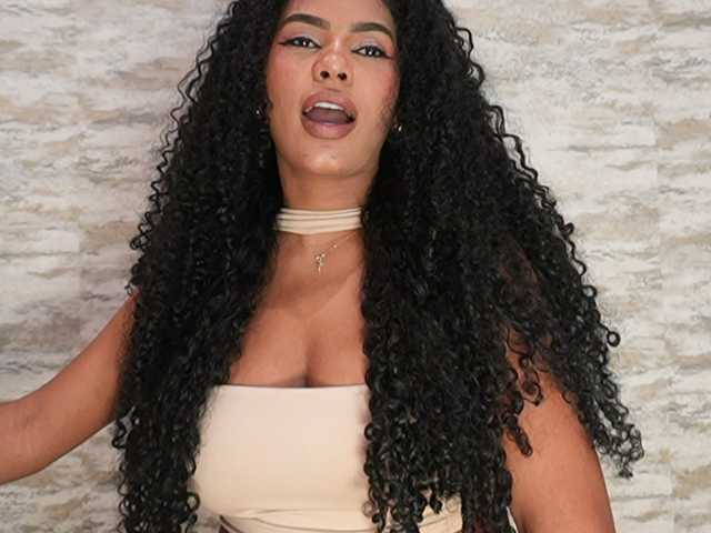 Nahomixjones live cam on BongaCams