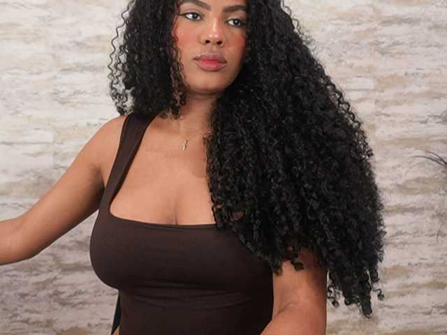 Nahomixjones live cam on BongaCams