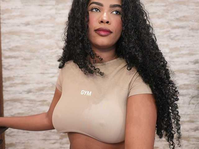 Nahomixjones live cam on BongaCams