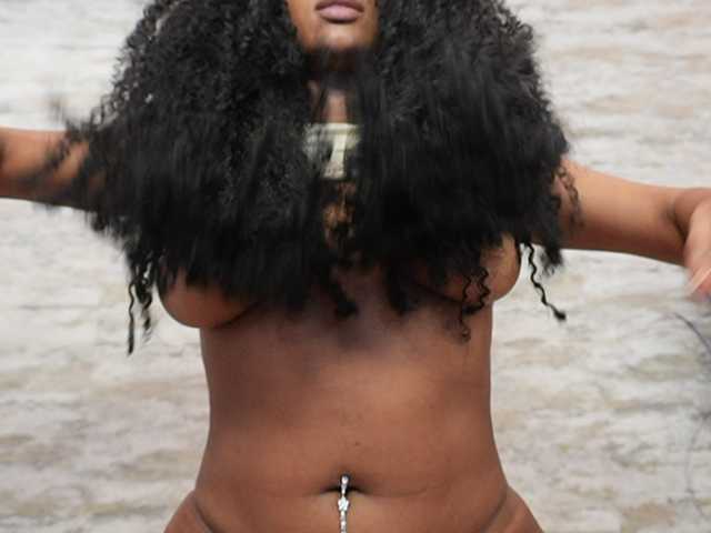 Nahomixjones live cam on BongaCams