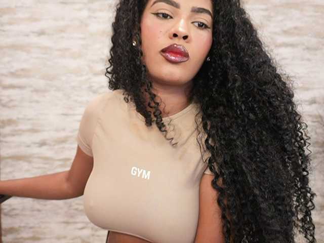 Nahomixjones live cam on BongaCams