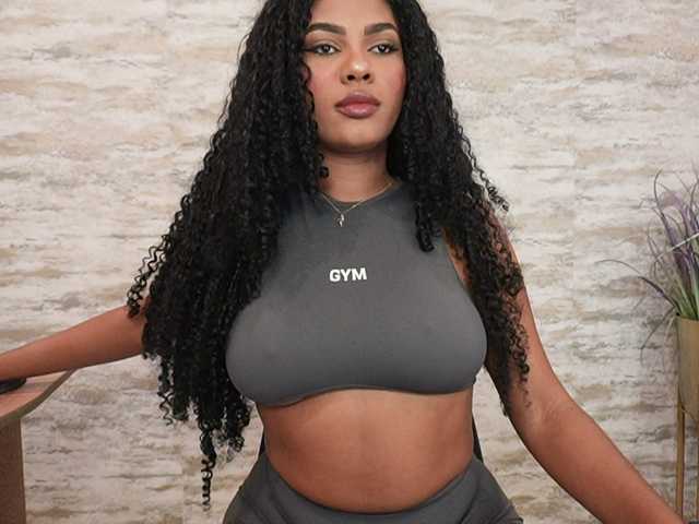 Nahomixjones live cam on BongaCams