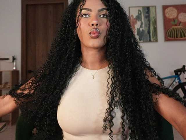 Nahomixjones live cam