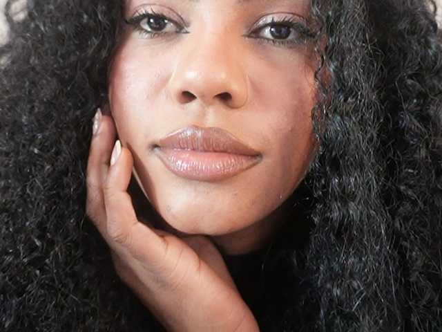 Nahomixjones live cam on BongaCams