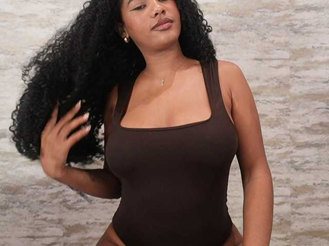 Nahomixjones live cam on BongaCams