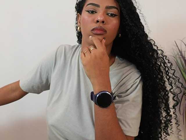 Nahomixjones live cam on BongaCams