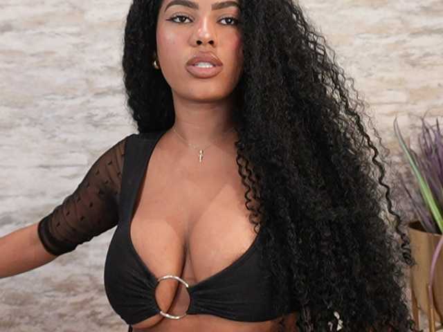 Nahomixjones live cam on BongaCams