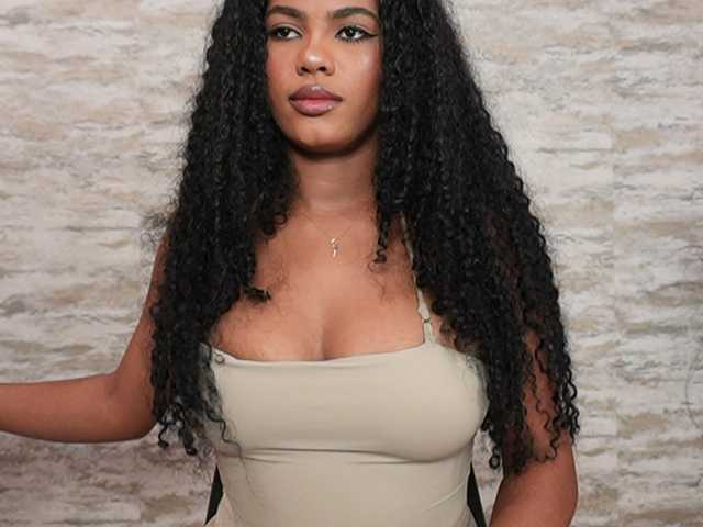 Nahomixjones live cam on BongaCams